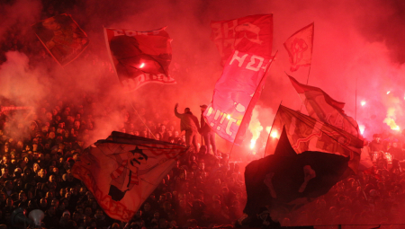 ZVEZDA ZOVE! Nagrada "delijama" za podršku protiv Partizana - besplatan ulaz na meč protiv Novog Pazara!