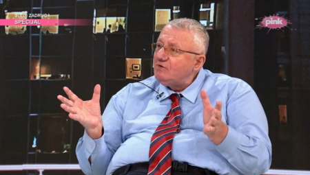 ZAPAD MORA DA VODI RAČUNA Šešelj upozorava - Ako Amerikanci žele sopstveno uništenje, onda mogu da uđu u nuklearni rat
