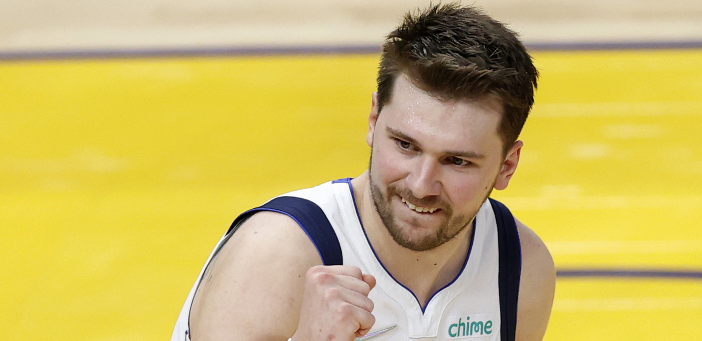 AU, ŠTA MU JE URADIO Neprijatno: Dončić "slomio kičmu" rivalu (VIDEO)