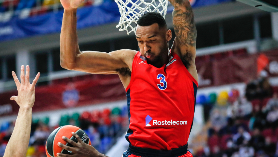 MOĆNO POJAČANJE NA MALOM KALEMEGDANU Bolomboj oblači crveno-beli dres, bivši igrač CSKA i Olimpijakosa stigao u Beograd