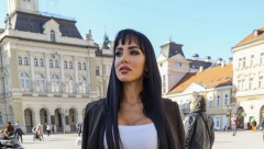 NAŠLA NOVU LJUBAV? Aleksandra Subotić uhvaćena sa poznatim pevačem (FOTO)