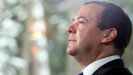 "VELIKA RUSIJA SE PONOVO RAĐA!" Medvedev posle Putinovog potpisa: Istina trijumfuje