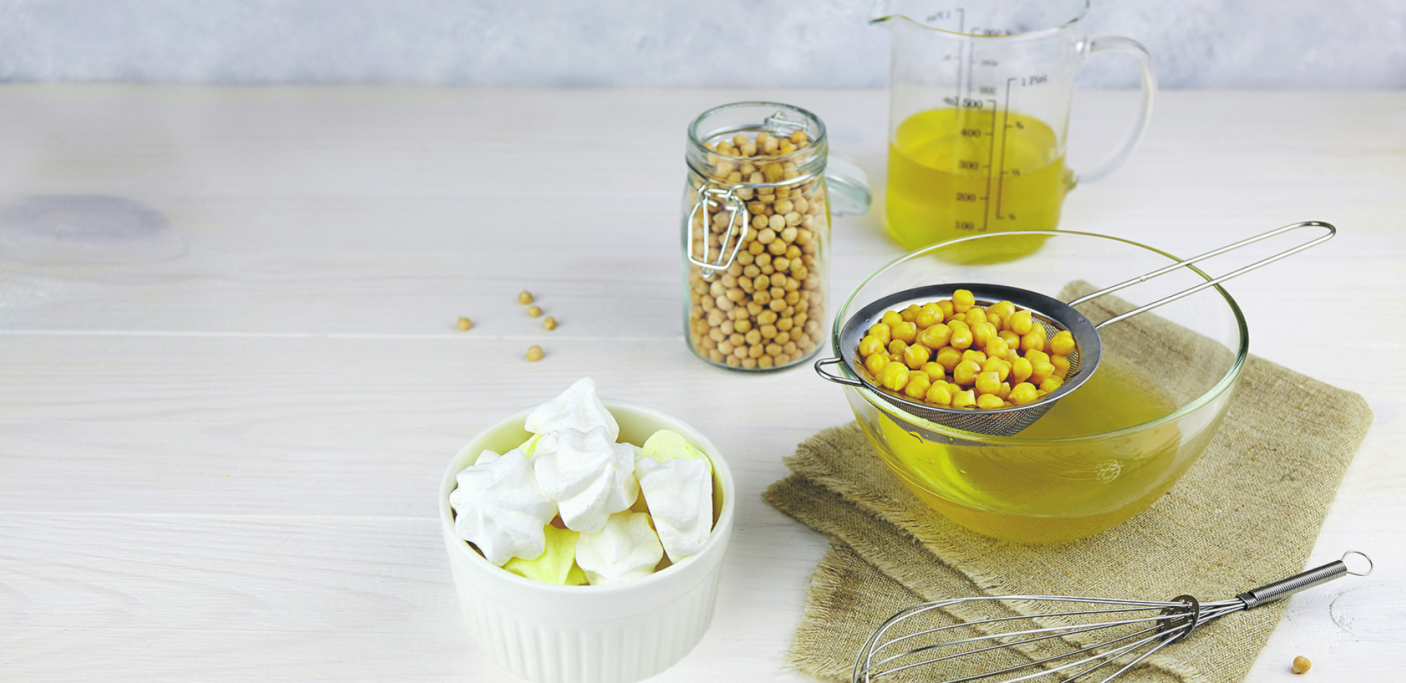 EVO KAKO DA ZAMENITE JAJE U RECEPTU Potrebna vam je voda i 2 sastojka