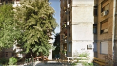PRETEĆA PORUKA IZ ULAZA ZGRADE POSTALA HIT: Komšija radi nešto odvratno, stanari spremaju sačekušu (FOTO)