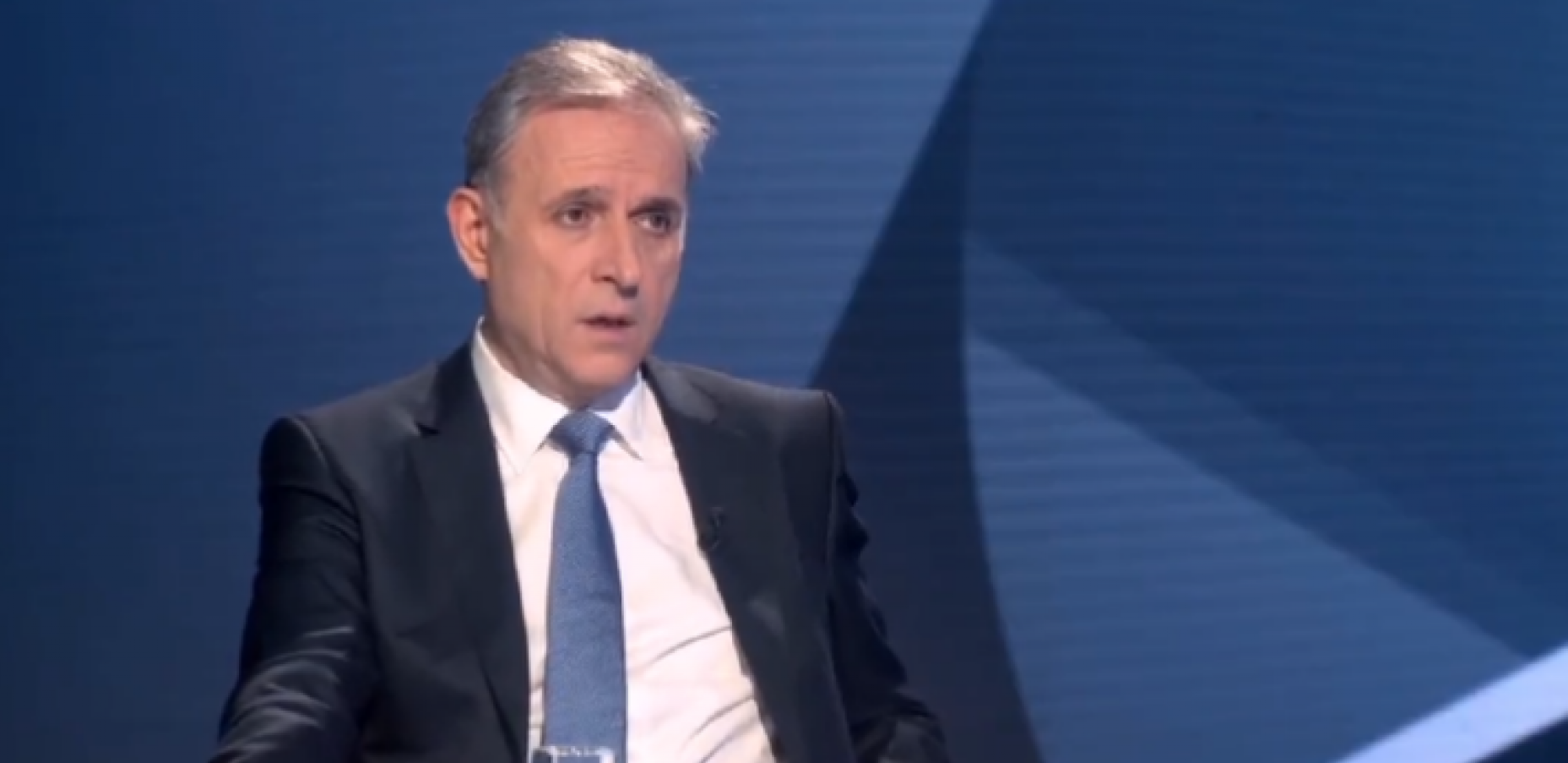 "TI SI NATO LOBISTO VOJSKU SRBIJE SVEO NA LOVAČKO UDUŽENJE!" Članovi Predsedništva SNS rasturili Ponoša