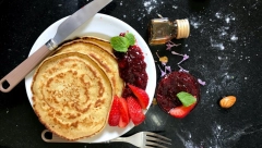 RECEPT ZA PALAČINKE KAKAV DO SADA NISTE PROBALI: Tajni sastojak je šampanjac!