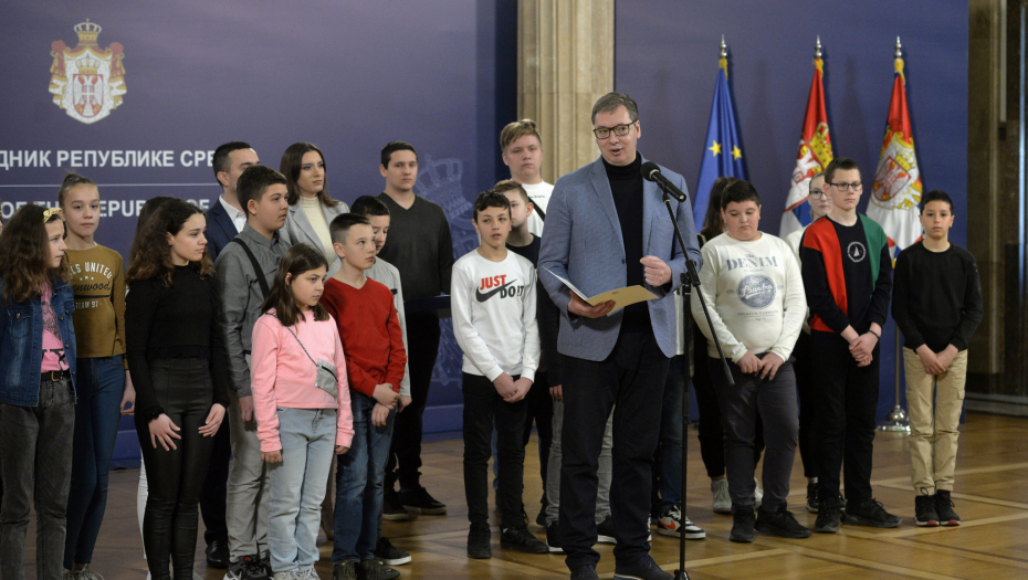 NAJEMOTIVNIJI GOVOR U PREDSEDNIŠTVU Jovana iz Mostara se obratila Vučiću, a evo šta je poželela (VIDEO)