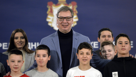 PREDSEDNIK SRBIJE ALEKSANDAR VUČIĆ DECI IZ REGIONA Ovde ste svoji na svome jer će vas uvek dočekati ljubav!