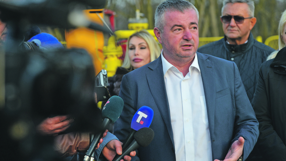 Bajatović se baš okomio na siromašno Plandište