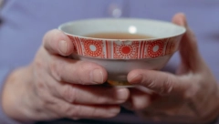 MIT ILI ISTINA On tvrdi da ovo pije svako veče i da više ne pati od nesanice!