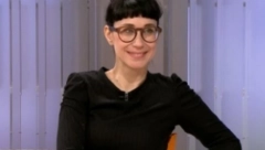 ODEĆU KUPUJE NA PIJACI! Ovo detalje života predstavnice Srbije na Evroviziji niste očekivali!