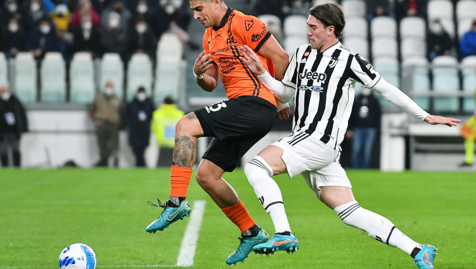 MINIMALAC JUVENTUSA! Vlahović dobio žuti karton