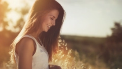 LJUBAVNI HOROSKOP ZA JUN 2023. Biku letnja avantura, Raku je svega preko glave, Strelčevi blistaju