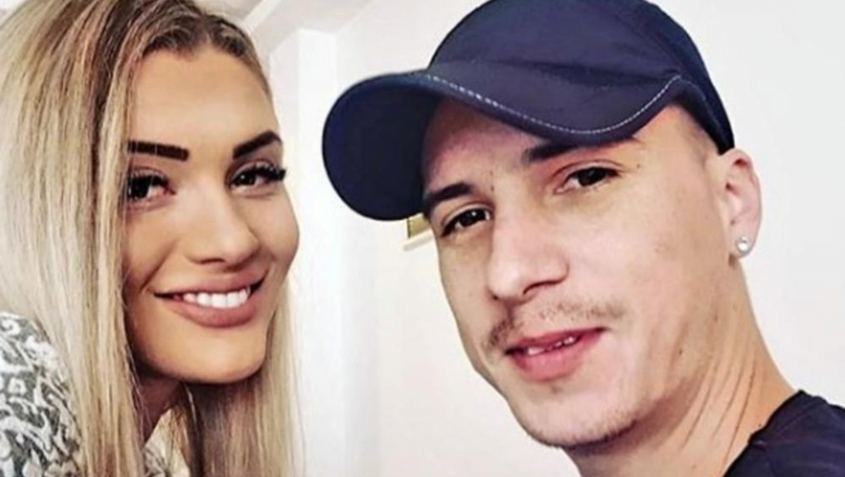 ŽIVIMO ZAJEDNO OD PRVOG DANA KADA SMO SE UPOZNALI Pevač otkrio detalje iz porodičnog doma: Trudimo da osvežimo brak