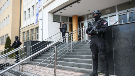 PREĆUTALI DOKAZE Optuženi policajci koji su pretresali stan Belivukovih ljudi