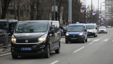 POLICIJA ČEŠLJA SRBIJU U toku su 4 velike potere za kriminalcima: Traže se za ubistvo i tri ranjavanja
