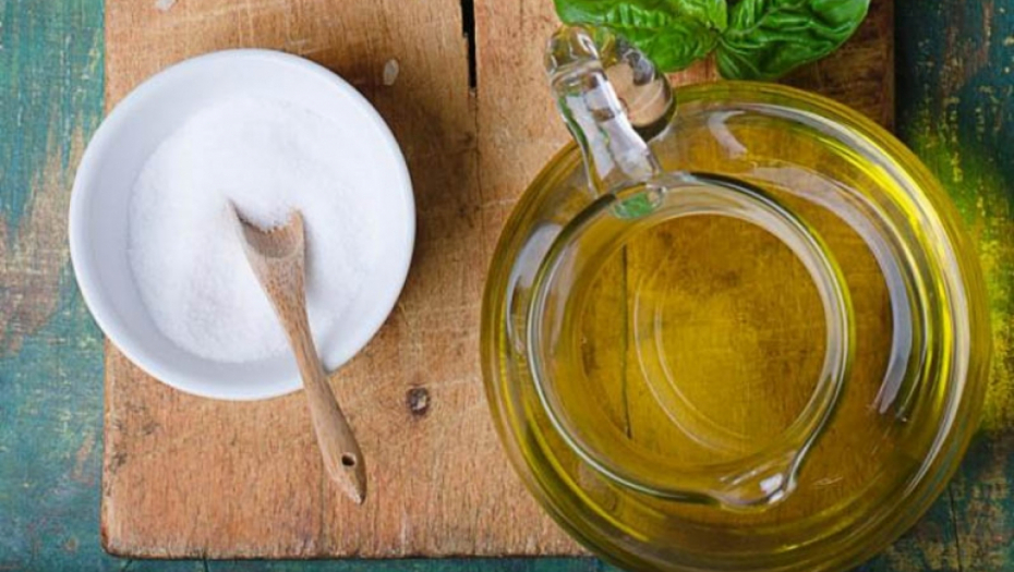 POMEŠAJTE MASLINOVO ULJE I MALO SOLI Glavobolje će nestati, a vid i cirkulacija će se poboljšati