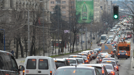 VOZAČI, OVA 3 PRAVILA MORATE DA POŠTUJETE NAREDNA DVA DANA Oglasili se iz "Puteva Srbije"