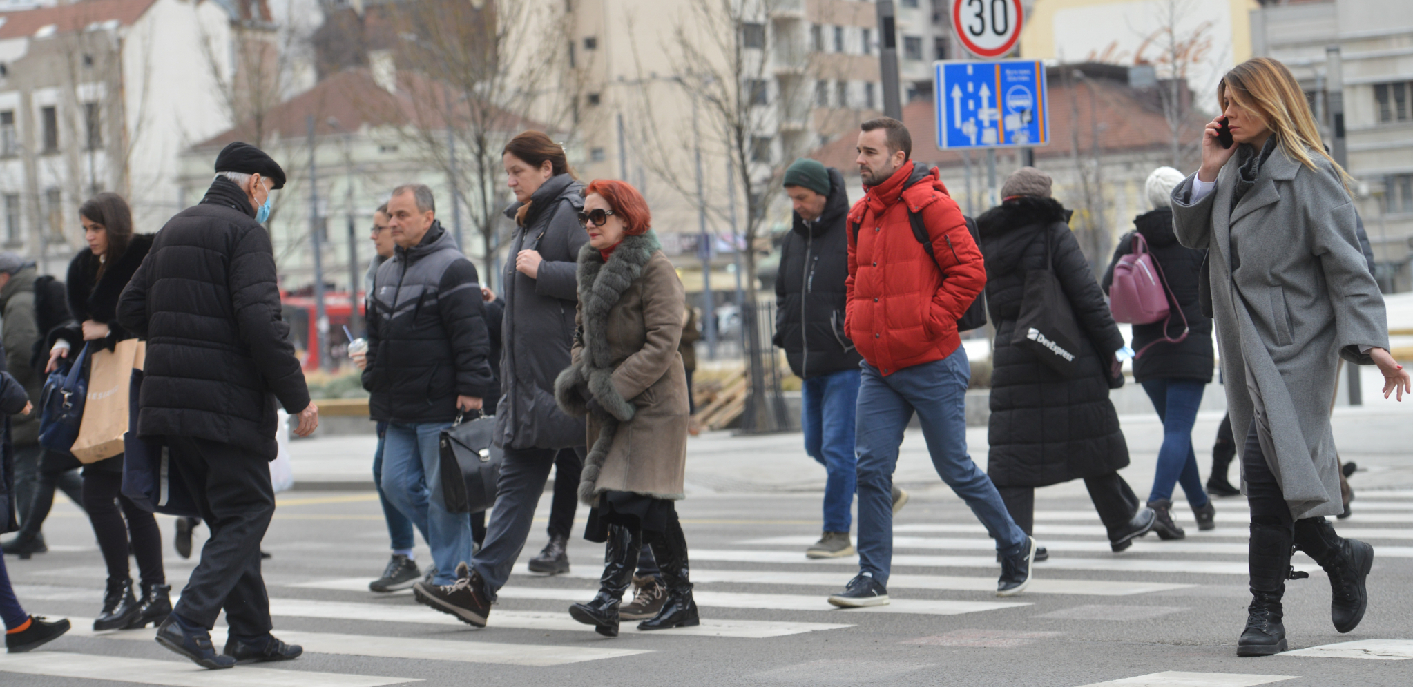 DANAS PROMENLJIVO OBLAČNO Temperatura do 27 stepeni, a u ovim delovima Srbije pljuskovi i grmljavine