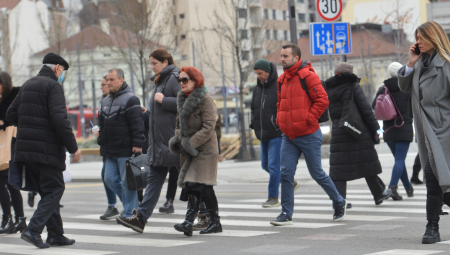 SRBIJA IMA 2,4 MILIONA ZAPOSLENIH Zvanično objavljeno da li na posao ide više muškaraca ili žena