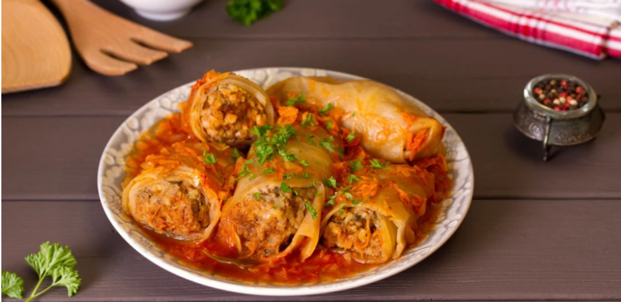 NAPRAVITE DOMAĆE SARMICE OD VINOVE LOZE Uz minimalno truda imaćete savršen ručak za celu porodicu