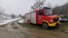 DRAMATIČNO U SMEDEREVSKOJ PALANCI Vatrogasci izvlače muškarca iz bunara!