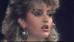 JUGOSLAVIJA JU JE OBOŽAVALA, A ONDA JE ODJEDNOM NESTALA Bićete u neverici kada vidite kako Zana Nimani danas izgleda i čime se bavi! (FOTO)