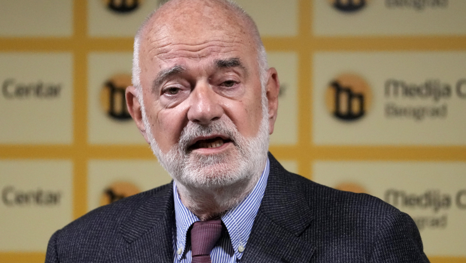 VLADETA JANKOVIĆ HIGIJENIČAR Važno je da peremo ulice