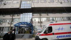 VELIKI PODVIG SRPSKIH LEKARA U institutu "Dedinje" hirurzi  obavilii neverovatan zahvat na pacijentu (81) sa rakom debelog creva