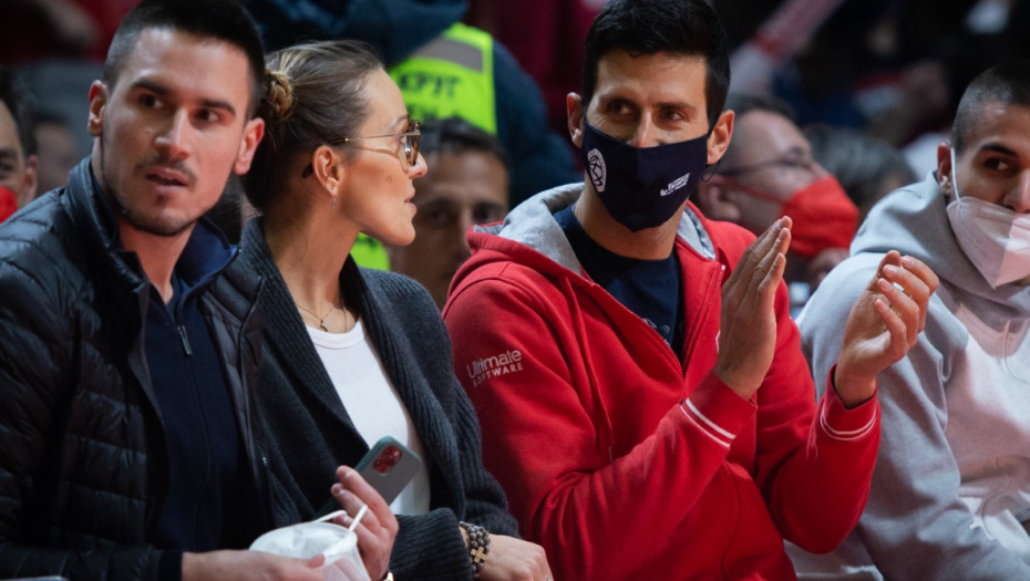 NISU GA ODMAH PRIMETILI! Novak inkognito ušao u "Pionir", a onda je doveo atmosferu do usijanja! (VIDEO)