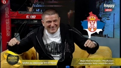 BOMBA JE PALA NA GENERALŠTAB I SPALE SU MI SLUŠALICE! Baja Mali Knindža otkrio kako je snimio album o KiM: Naše izbeglice su ležale u studiju, nisu imali gde