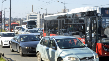 PAKAO NA SRPSKIM PUTEVIMA I GRANICAMA Krenuo prvi veliki turistički talas! Na ovim graničnim prelazima se najduže čeka