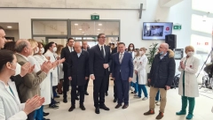 DIRLJIVA PORUKA LEKARA VUČIĆU: Ovo je ostvarenje svih naših snova, predsedniče!