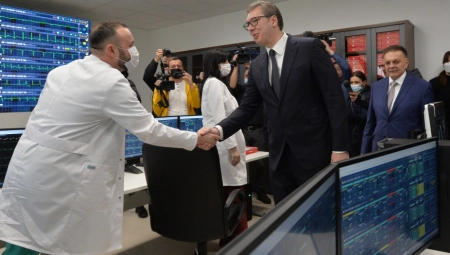 PORUKA PREDSEDNIKA SRBIJE ALEKSANDRA VUČIĆA Bez teškog rada i posvećenosti nema ni rezultata!