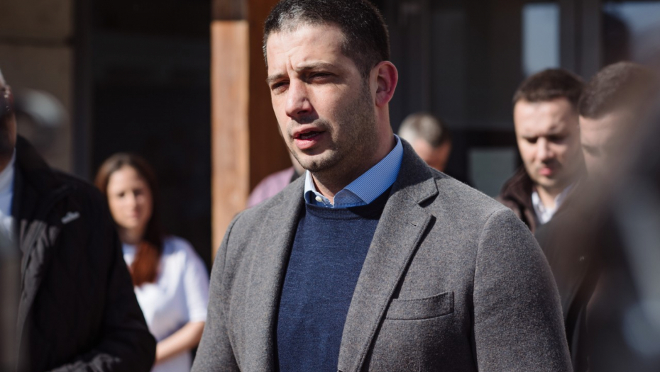 BRUTALNI NAPADI NA SPORTISTE! Podržali Vučića, pa se suočili sa uvredama! Ministar Udovičić zapušio usta opoziciji: Idole olako pretvaraju u najgore! Besramno!