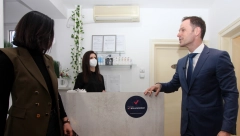 E-FISKALIZACIJA NA DELU! Ministar Siniša Mali se uverio kako funkcionišu novi sistem i fiskalne kase (VIDEO)