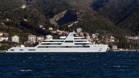 JAHTA OD 20 METARA POTONULA U HRVATSKOJ Italijanski državljani uspeli da se spasu na vreme