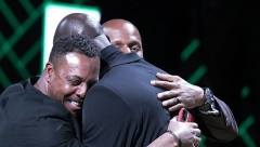 NJIHOVO POMIRENJE SE ČEKALO GODINAMA! Sjajna scena u Americi! (VIDEO)