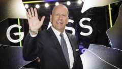 ŠOK, BRUS VILIS OZBILJNO BOLESTAN Tužno je videti kako se legenda raspada pred vašim očima