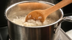 CEO ŽIVOT POGREŠNO KUVATE PIRINAČ Samo ako ga ovako pripremite, biće kao iz restorana