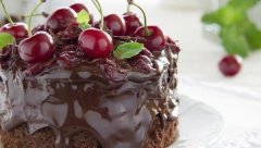 Ukus koji se ne zaboravlja: Čokoladna torta sa višnjama