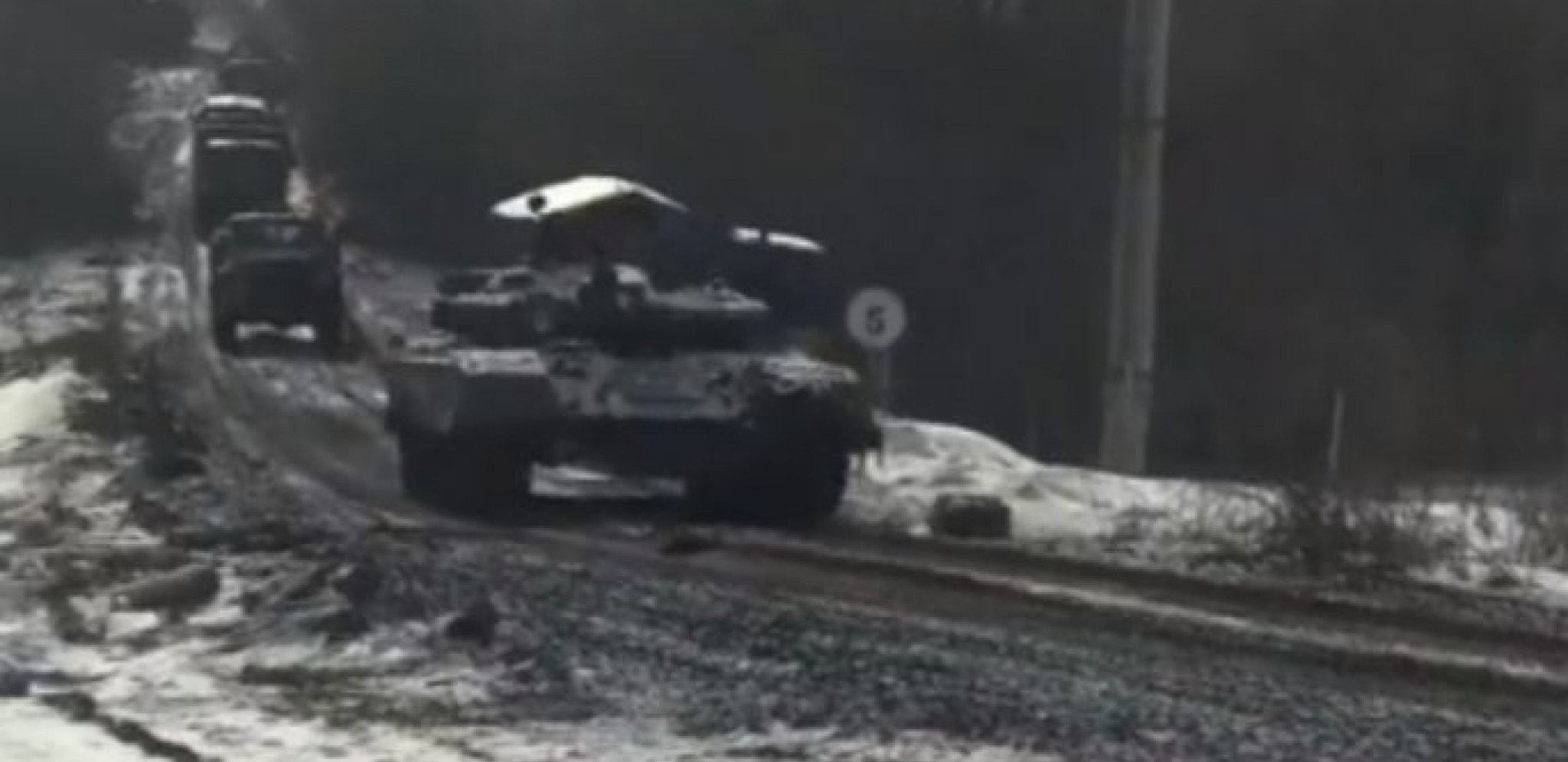 RUSKO MINISTARSTVO OBJAVILO EKSKLUZIVAN VIDEO Pogledajte maršutu tenkova po Ukrajini (VIDEO)