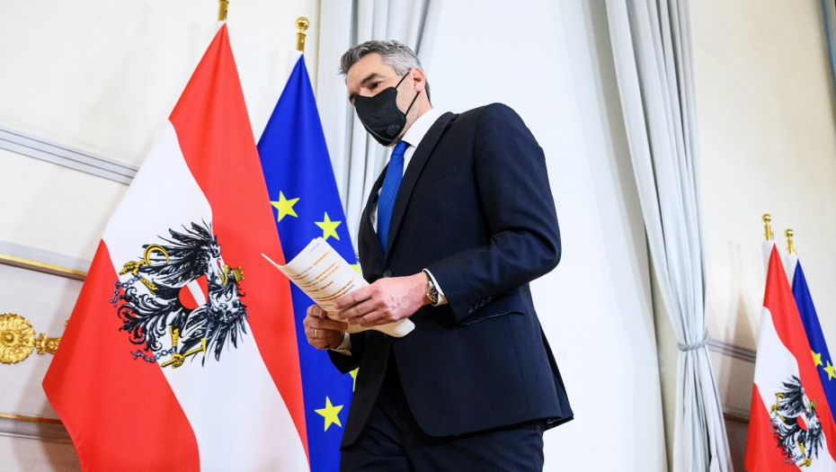 AUSTRIJSKI KANCELAR SUTRA S PUTINOM U MOSKVI Nehamer: "Želim da doprinesem dijalogu Ukrajine i Rusije"