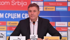 PIKSI GLEDA ŠAMPIONA Stojković na meču Milan - Udineze
