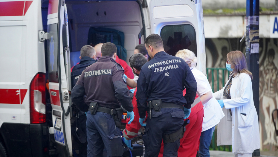 UŽAS U PREŠEVU! Čopor pasa izujedao devojčicu, primljena u bolnicu sa teškim povredama glave