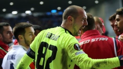 ISTORIJSKI POSAO ZVEZDE Milan Borjan potpisao, do kraja karijere na "Marakani" (FOTO)