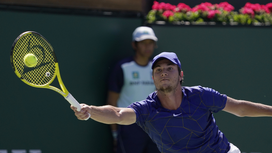 KECMANOVIĆ OKONČAO AVANTURU U PUSTINJI! Srbin poklekao u trećem setu,  Fric izborio polufinale Indijan Velsa!