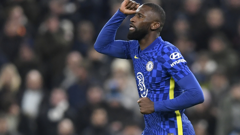 DOLAZI KOD VLAHOVIĆ! Defanzivac uskoro oblači dres Juventusa!