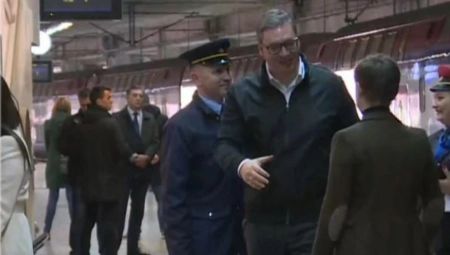 PREDSEDNIK SRBIJE U CENTRU ZBIVANJA Vučić i Orban prisustvuju puštanju u saobraćaj deonice pruge Beograd – Novi Sad (FOTO)