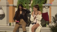 KAKVA JEFTINOĆA OD PONAŠANJA! Dalila brutalno oplela po Caru, saznala da je prespavao kod dežurne, pa poludela!